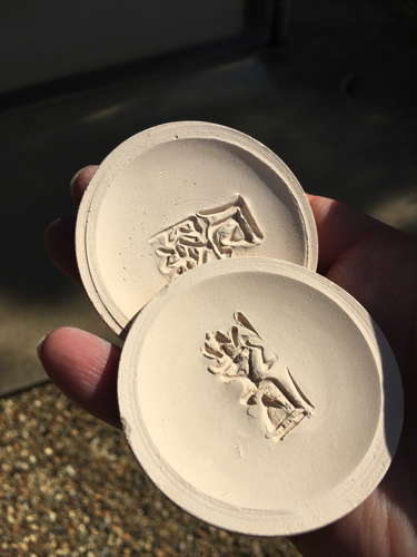 高雄・神護寺のかわら投げ